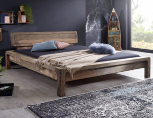 Šedá manželská postel z exotického dřeva