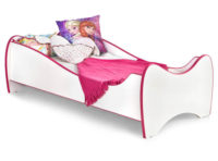 Dívčí postel do pokojíčku malé princezny