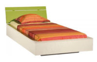 Jednolůžková studentská postel se stabilní dřevěnou konstrukcí