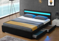 Nízká postel pro mladé manželé s úložným prostorem černým koženým čalouněním a led osvětlením