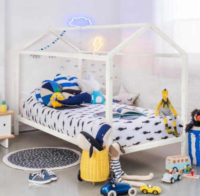 Bílá montessori dětská postel domeček