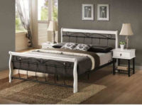 Manželská postel v klasické černo-bílé kombinaci z kvalitního materiálu