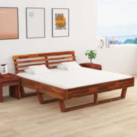 Manželská postel z akáciového dřeva v originálním designu