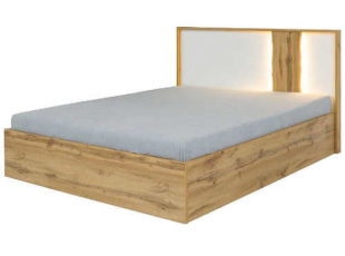 Levná dřevěná manželská postel s osvětleným čelem