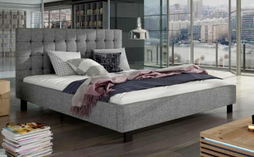 Moderní šedá čalouněná postel s vysokým čelem