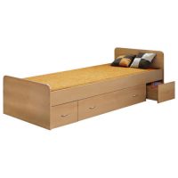 Jednolůžková dřevěná postel s praktickým úložným místem