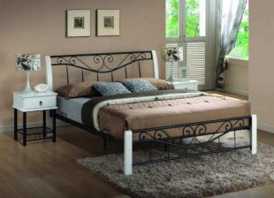 Kovová manželská postel 160x200 cm v elegantním designu