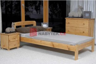 Jednolůžková postel o rozměru 90x200 cm z masivu s roštem