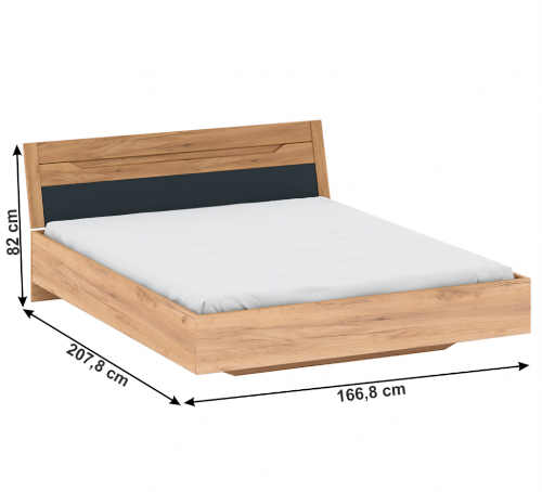dřevěná nízká manželská postel