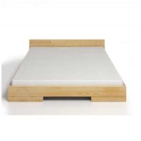 Dvoulůžková postel z borovicového dřeva v minimalistickém designu