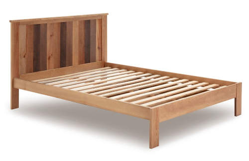 Manželská postel z borovicového dřeva Marckeric Maude