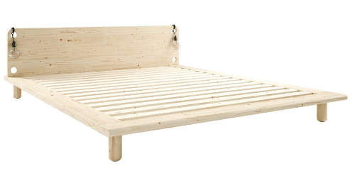 Nízká dřevěná postel s kvalitním roštem