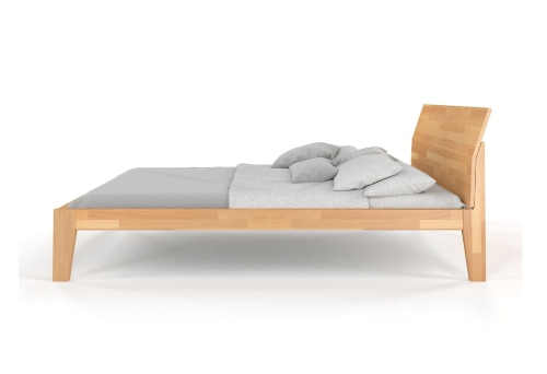 postel z bukového dřeva