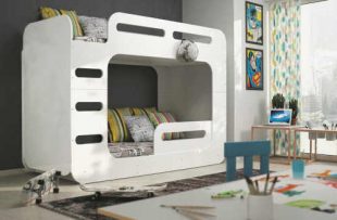 Bílá kompletní dětská patrová postel v moderním designu