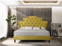 Čalouněná dvoulůžková postel v luxusním designu