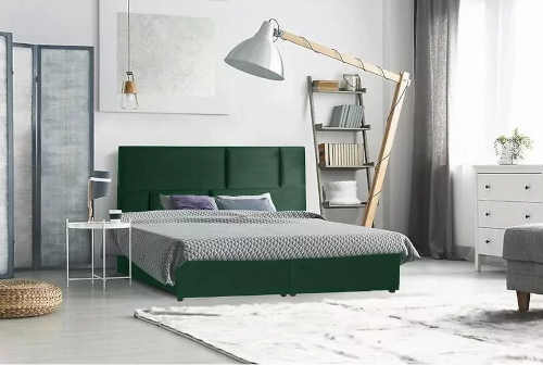 zelená čalouněná postel 180x200