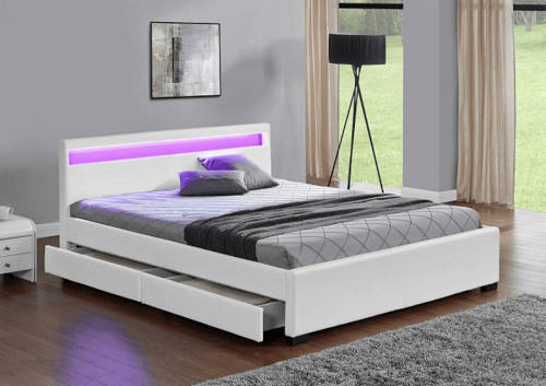 čalouněná postel s LED světelným páskem