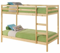 Levná dvoupatrová postel pro děti z masivního dřeva