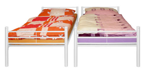 Poschoďovou postel lze rozložit na dvě samostatná kovová lůžka